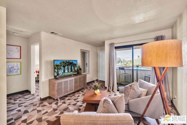 675 N Los Felices Circle J-202, Palm Springs, CA 92262