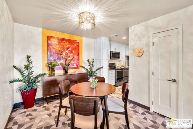 675 N Los Felices Circle J-202, Palm Springs, CA 92262