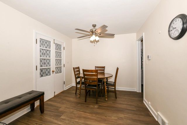 28 N Spencer STREET, Elkhorn, WI 53121