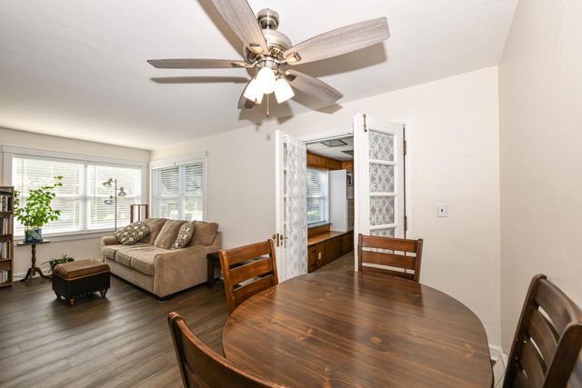 28 N Spencer STREET, Elkhorn, WI 53121
