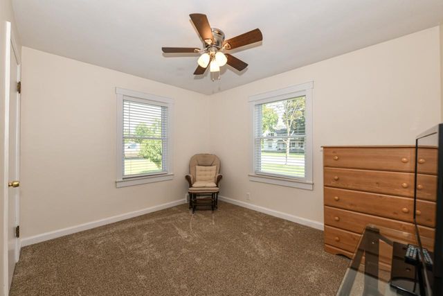 28 N Spencer STREET, Elkhorn, WI 53121