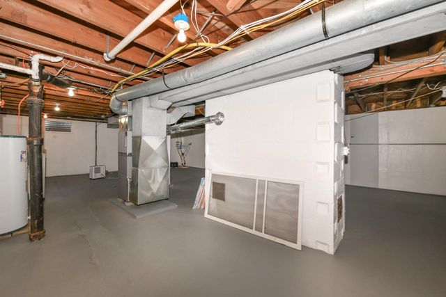 28 N Spencer STREET, Elkhorn, WI 53121