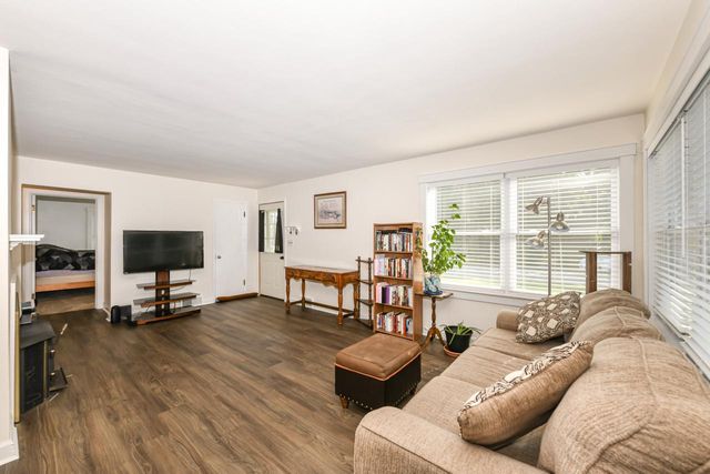 28 N Spencer STREET, Elkhorn, WI 53121