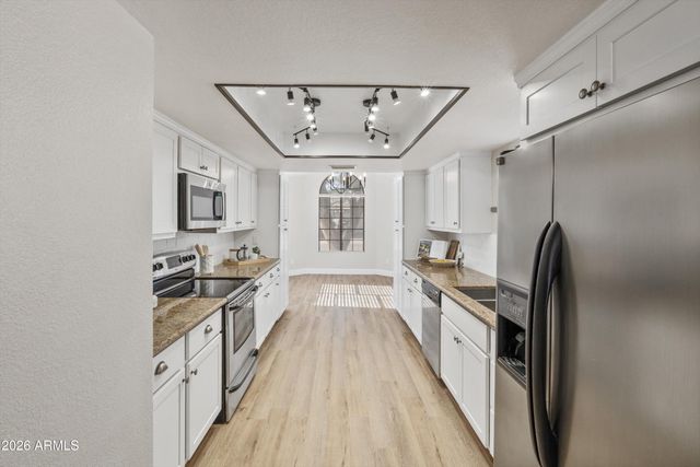 19813 N 76TH Avenue, Glendale, AZ 85308