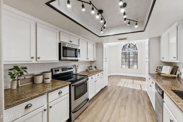 19813 N 76TH Avenue, Glendale, AZ 85308