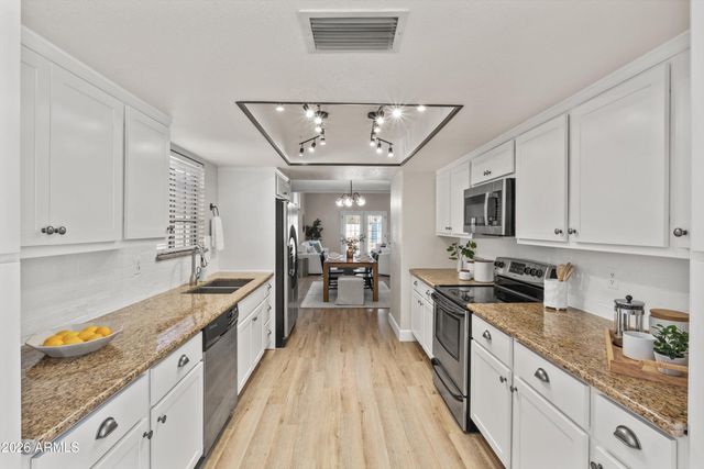 19813 N 76TH Avenue, Glendale, AZ 85308