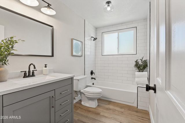 19813 N 76TH Avenue, Glendale, AZ 85308