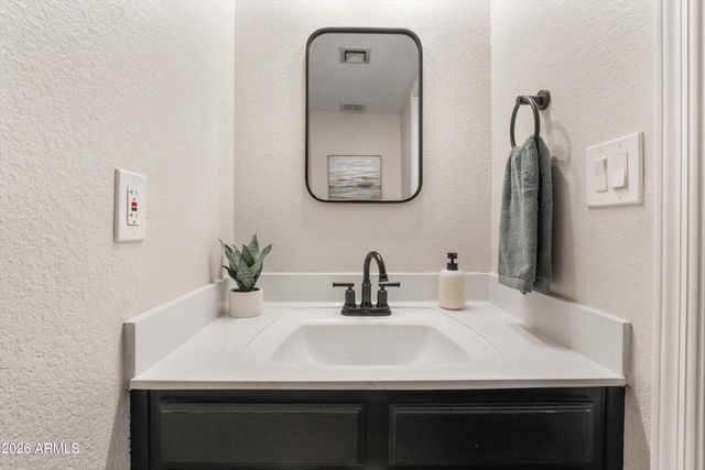 19813 N 76TH Avenue, Glendale, AZ 85308