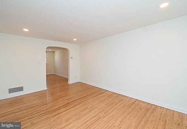 2219 ARDMORE AVE, Drexel Hill, PA 19026