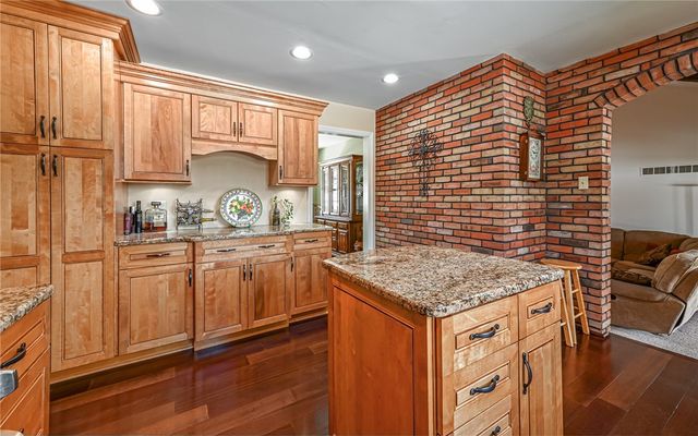 656 Bairdford Rd, West Deer, PA 15044