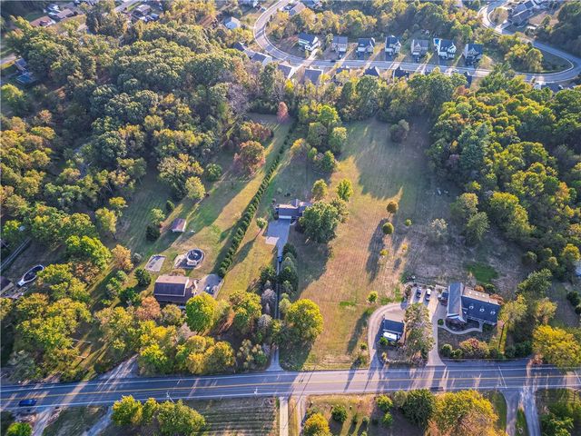 656 Bairdford Rd, West Deer, PA 15044