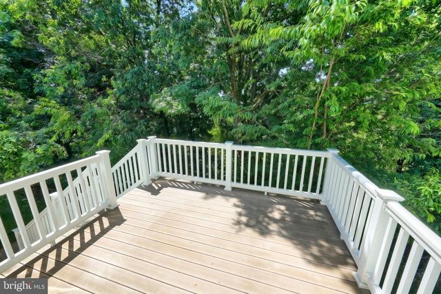 425 LAKEVIEW DR, Spring Grove, PA 17362