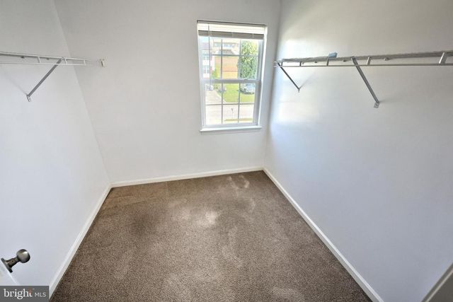 425 LAKEVIEW DR, Spring Grove, PA 17362