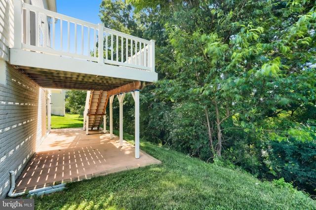 425 LAKEVIEW DR, Spring Grove, PA 17362
