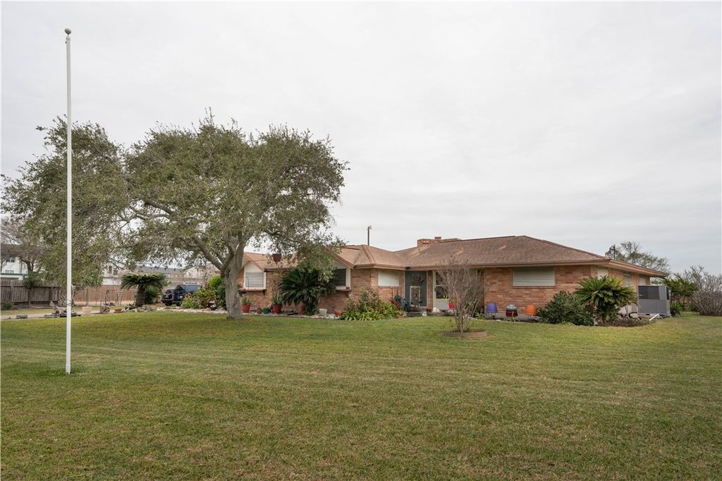 6656 Yorktown Blvd, Corpus Christi, TX 78414 — photo 2