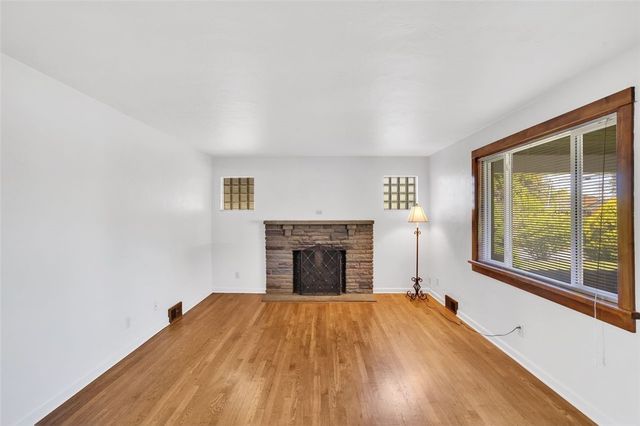 180 Bonnie View Dr, Pine Twp, PA 15090