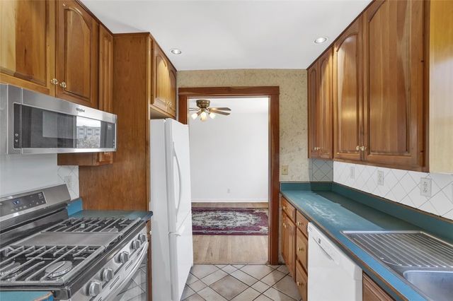 180 Bonnie View Dr, Pine Twp, PA 15090