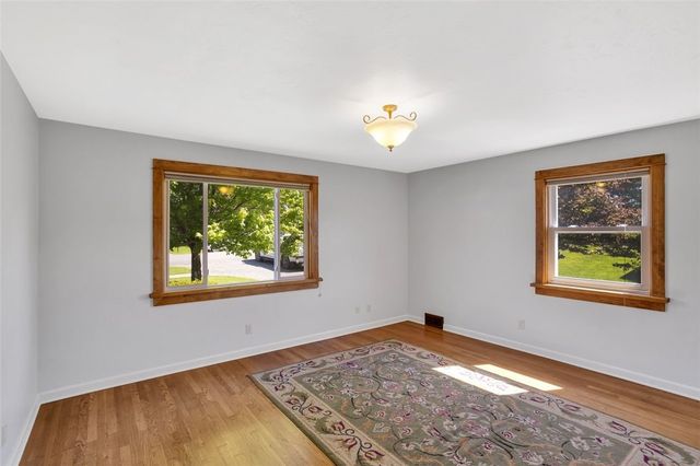 180 Bonnie View Dr, Pine Twp, PA 15090