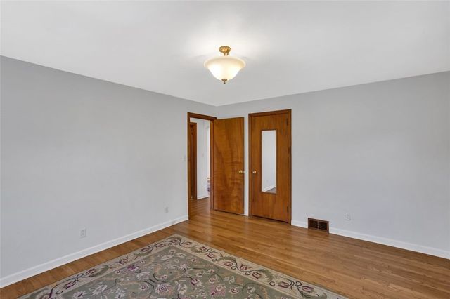 180 Bonnie View Dr, Pine Twp, PA 15090