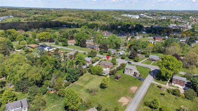 180 Bonnie View Dr, Pine Twp, PA 15090
