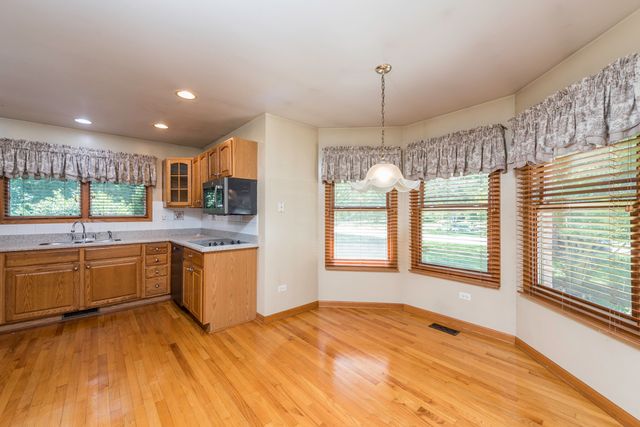 1417 April Lane, Winthrop Harbor, IL 60096