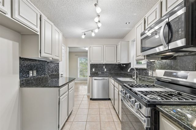 1109 Holly Drive, Carrollton, TX 75010