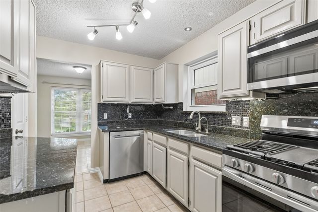 1109 Holly Drive, Carrollton, TX 75010