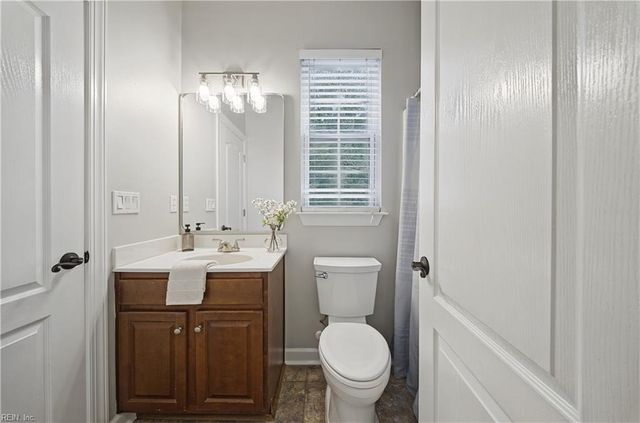 145 Sinclair LN, Chesapeake, VA 23322