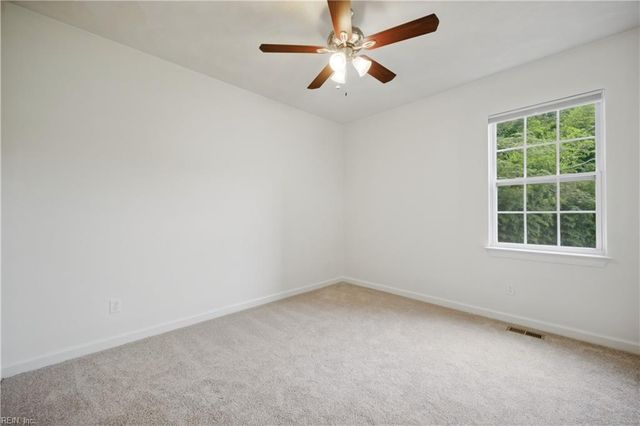 145 Sinclair LN, Chesapeake, VA 23322