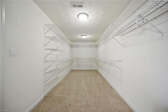 145 Sinclair LN, Chesapeake, VA 23322