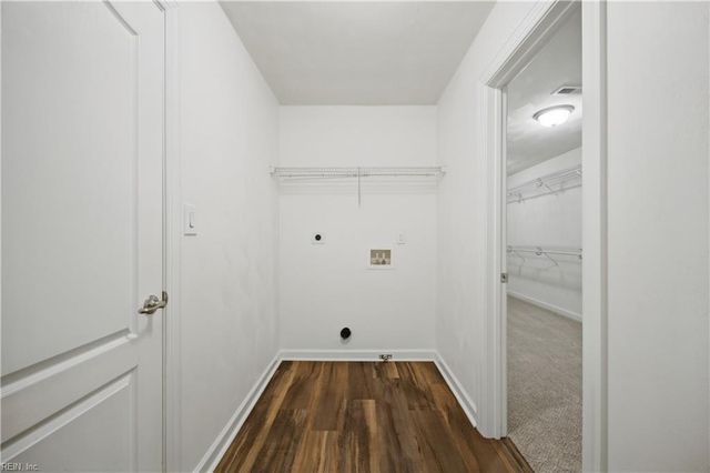 145 Sinclair LN, Chesapeake, VA 23322