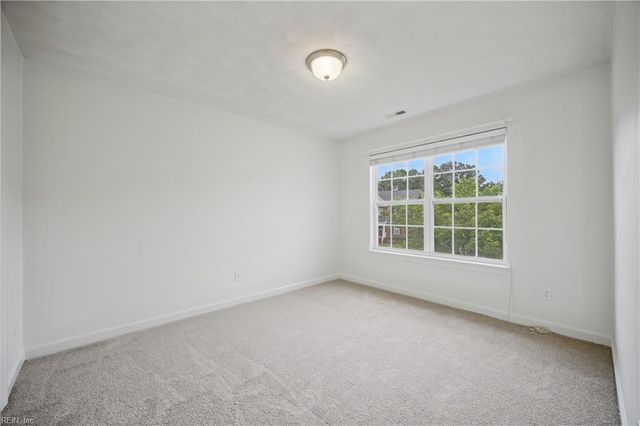 145 Sinclair LN, Chesapeake, VA 23322