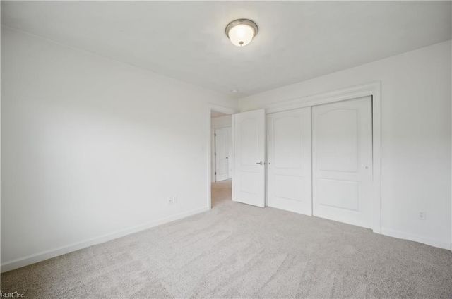 145 Sinclair LN, Chesapeake, VA 23322