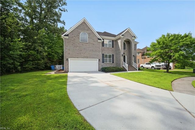 145 Sinclair LN, Chesapeake, VA 23322
