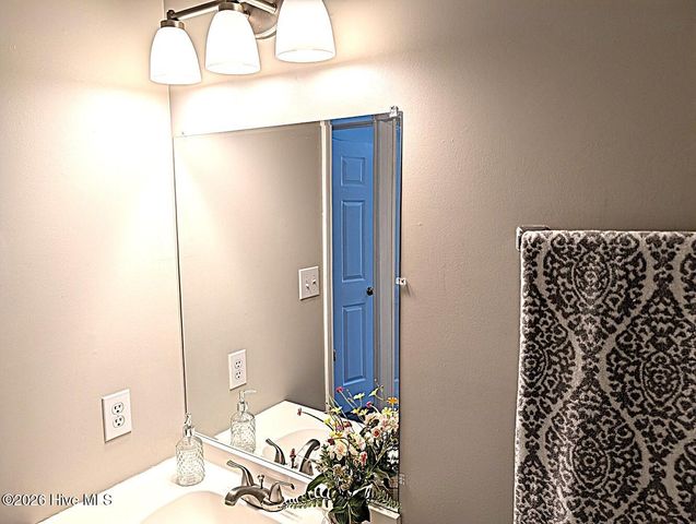 114 Live Oak Court, Midway Park, NC 28544