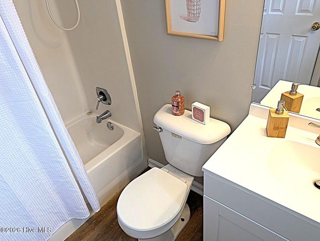 114 Live Oak Court, Midway Park, NC 28544