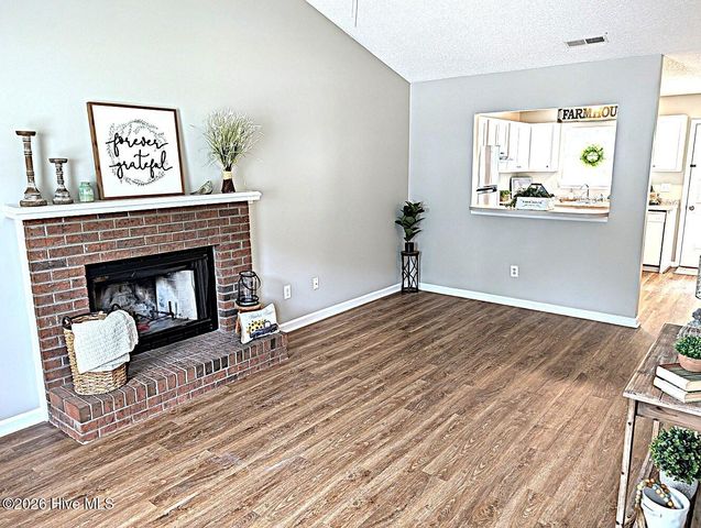 114 Live Oak Court, Midway Park, NC 28544