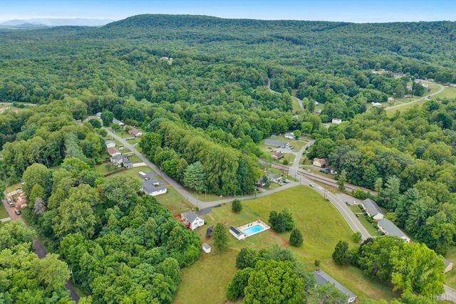 65 Windsor, Rocky Mount, VA 24151