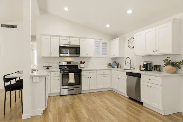 6636 Bisby Lake, San Diego, CA 92119