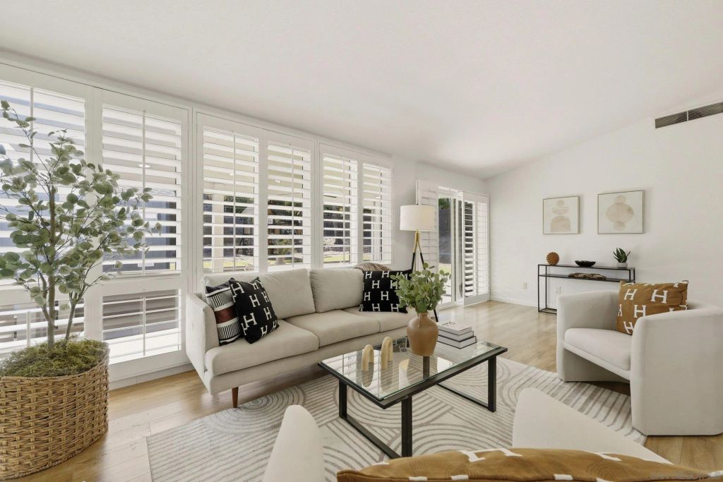 6636 Bisby Lake, San Diego, CA 92119