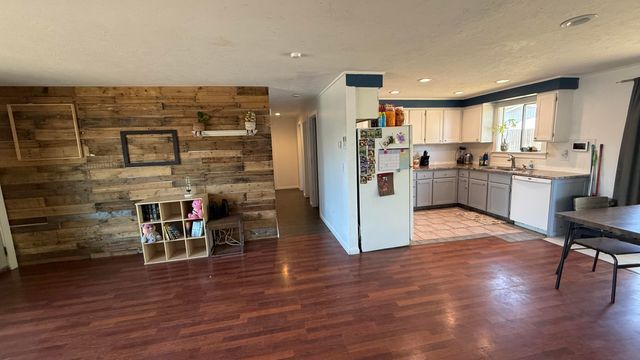 2629 Seneca Avenue, Medford, OR 97501