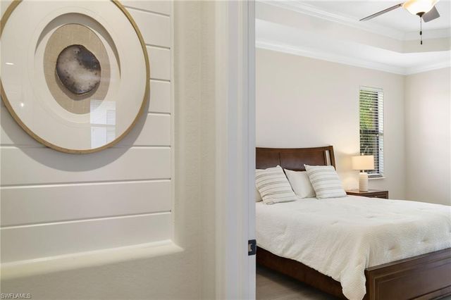 28591 Westmeath CT, Bonita Springs, FL 34135