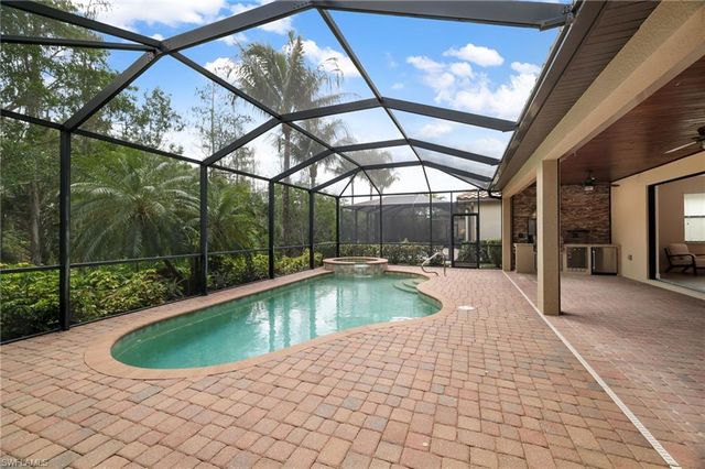 28591 Westmeath CT, Bonita Springs, FL 34135