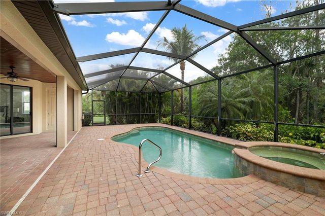 28591 Westmeath CT, Bonita Springs, FL 34135