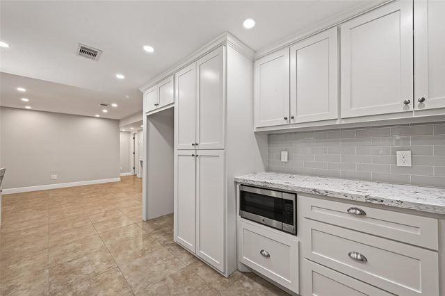 902 Mountain Meadows Drive, Katy, TX 77450