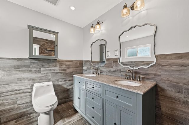 902 Mountain Meadows Drive, Katy, TX 77450