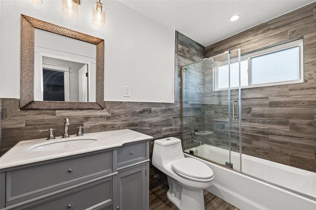 902 Mountain Meadows Drive, Katy, TX 77450