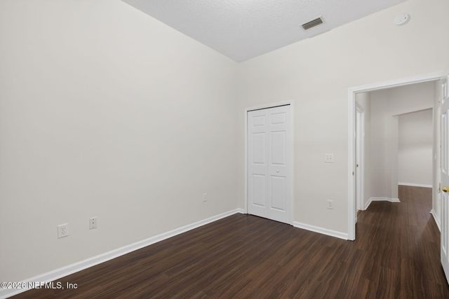 6087 MAGGIES Circle 106, Jacksonville, FL 32244