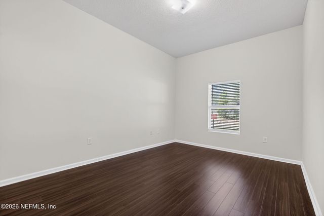 6087 MAGGIES Circle 106, Jacksonville, FL 32244