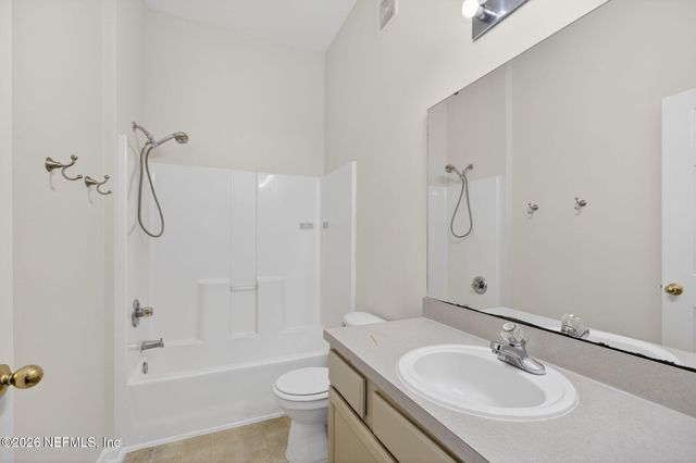 6087 MAGGIES Circle 106, Jacksonville, FL 32244